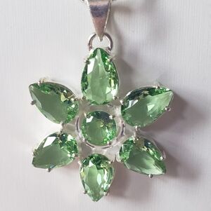 Peridot GEMSTONE Flower Pendant in sterling silver, NWOT,  mint green, Handmade.